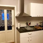 Gaestehaus Ehringhausen 63 Apartament