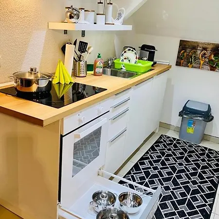 Gaestehaus Ehringhausen 63 Apartamento *