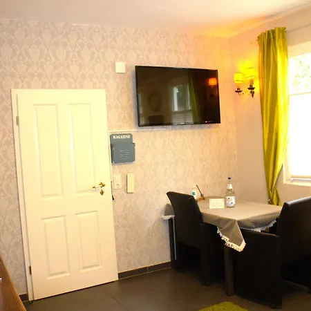 아파트 Gaestehaus Ehringhausen 63 *
