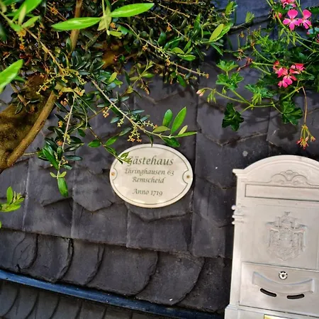 Gaestehaus Ehringhausen 63 * Remscheid