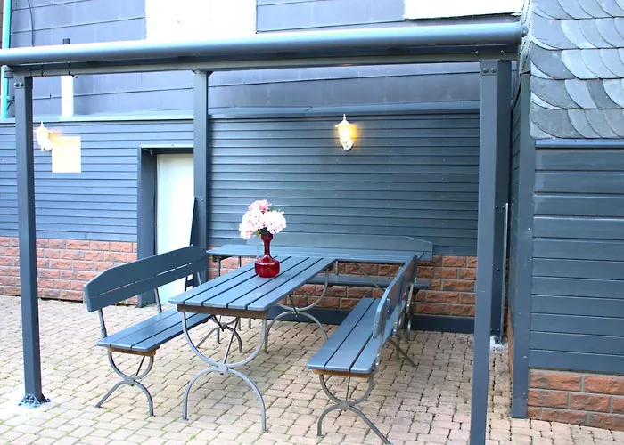 Gaestehaus Ehringhausen 63 *