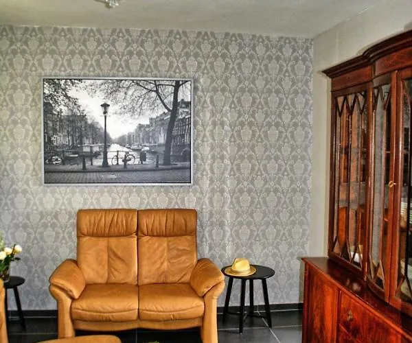 Gaestehaus Ehringhausen 63 *